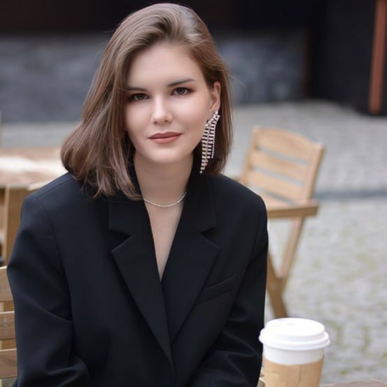 Claire Lawson Wall Street Assistant